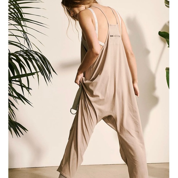 free people movement Pants - Free People Movement Hot Shot Onesie Size Large Jumpsuit NWOT CUTE Spring Break